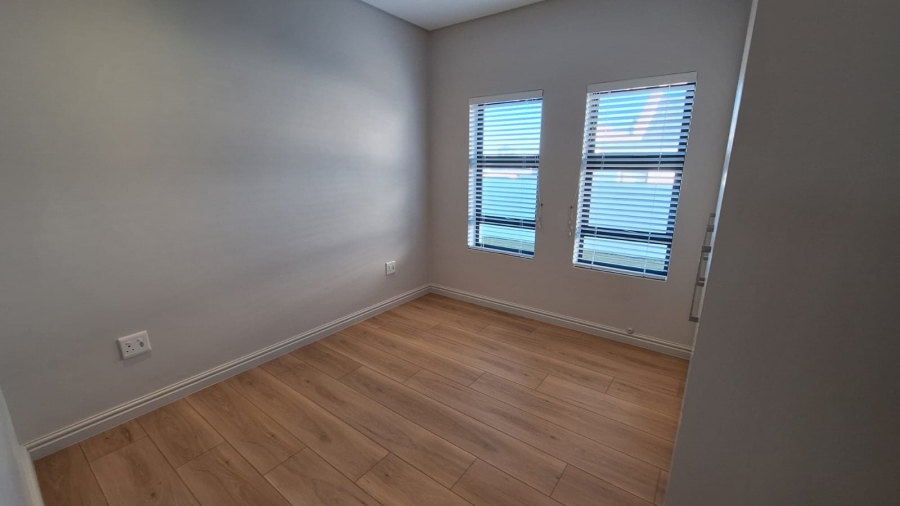 3 Bedroom Property for Sale in Sandbaai Western Cape